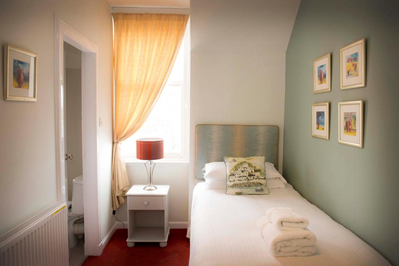 The Royal Oak Hotel Cullen Ngoại thất bức ảnh
